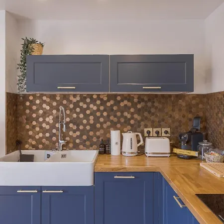 L'olivier - 1 Chambre, Clim, Palais & Plage, Fraichement Renove Appartement *